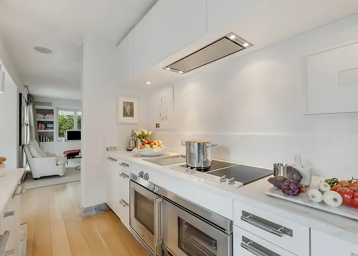 Cap D'antibes - Close To The 昂蒂布