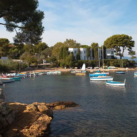 Cap D'antibes - Close To The Βίλα