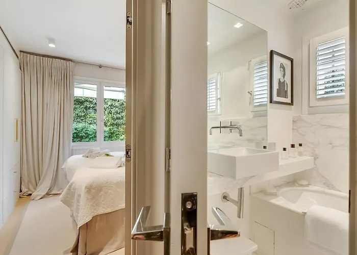 Cap D'antibes - Close To The Βίλα