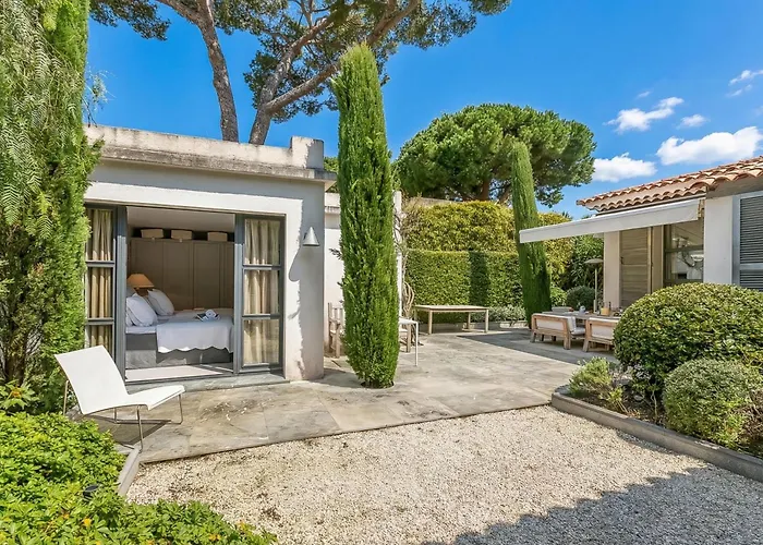 Cap D'antibes - Close To The