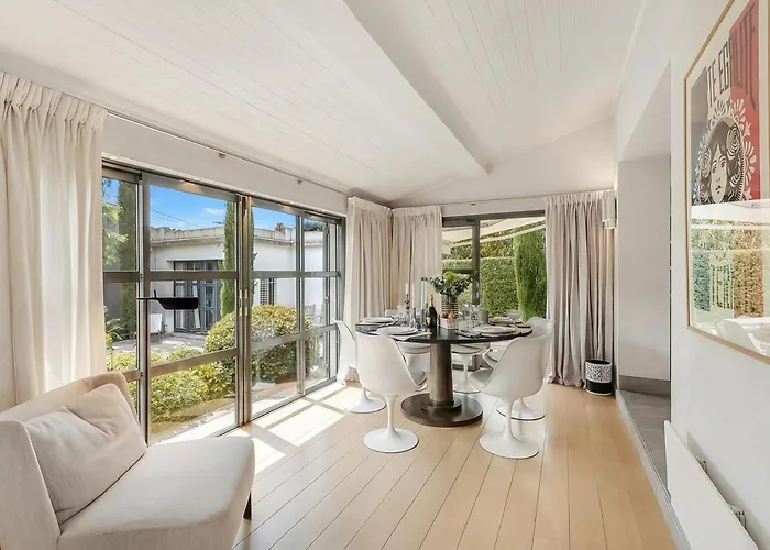 Cap D'antibes - Close To The Βίλα *