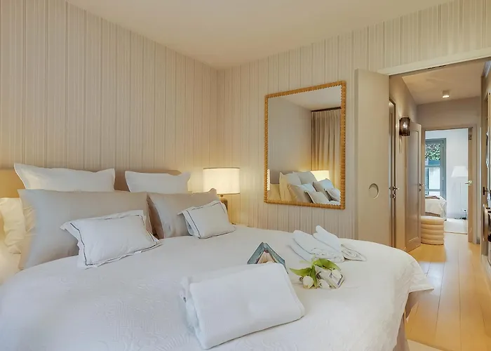 Cap D'antibes - Close To The