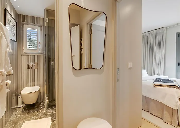 Cap D'antibes - Close To The