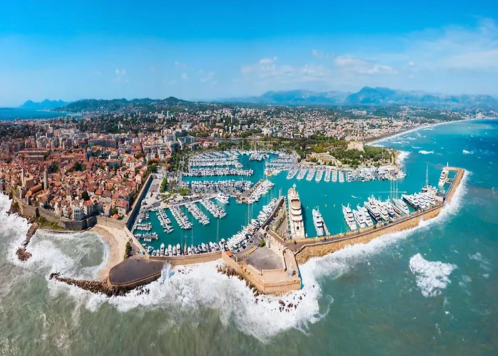 Cap D'antibes - Close To The Βίλα