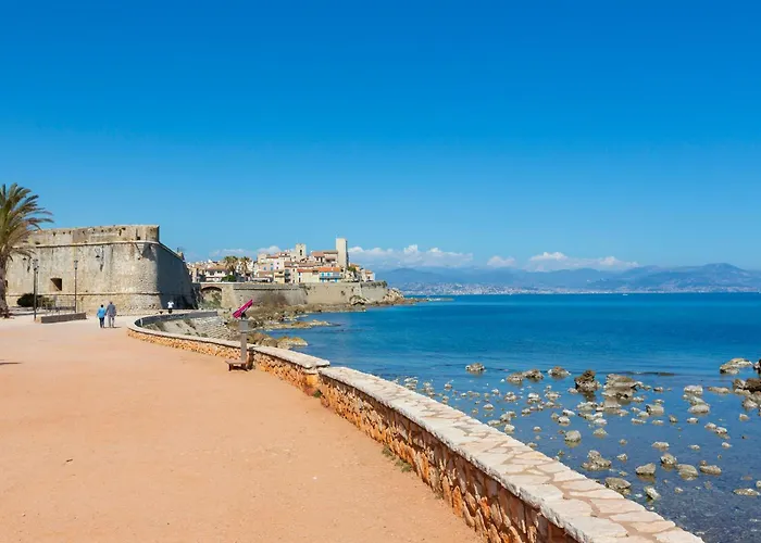 Cap D'antibes - Close To The Βίλα