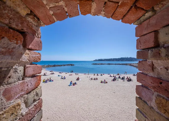 Cap D'antibes - Close To The Βίλα *